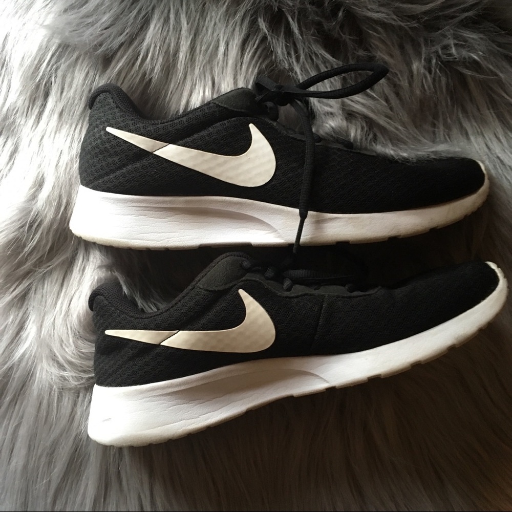 Euc Nike tanjun 9.5